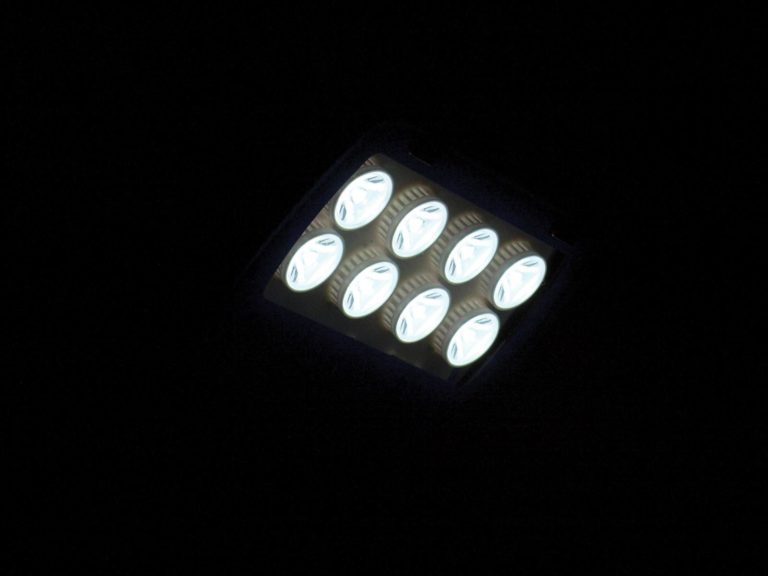 EUROLITE LED IP FL-8 3000K 60°